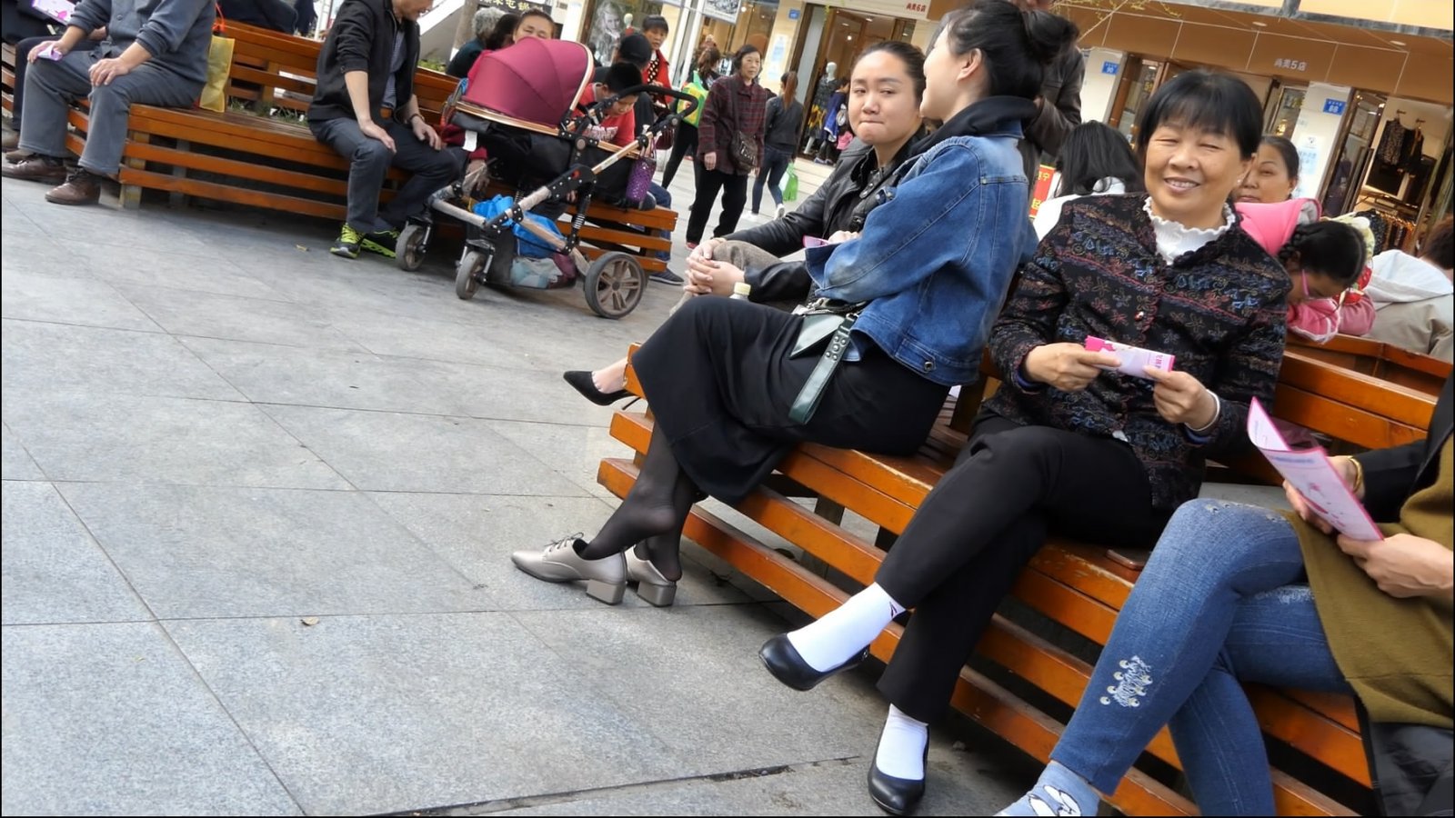 streetsnapshoep[00 00 42][20181210 222714 3]